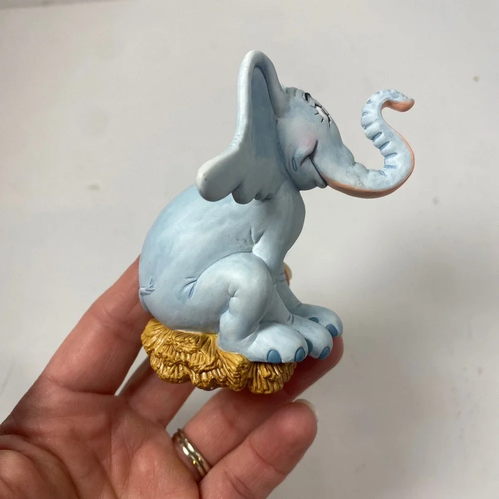 Hallmark Keepsake Ornament Horton Hatches the Egg Collector Series Dr Seuss 2001